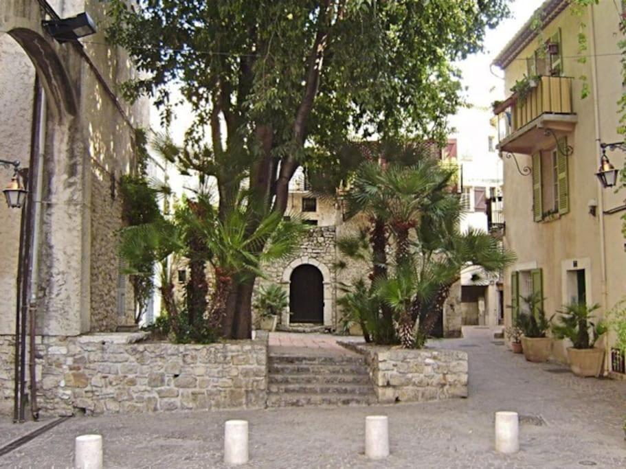Appartement A8 - 2 Bdr Duplex Remparts Heart Of Old Antibes Extérieur photo