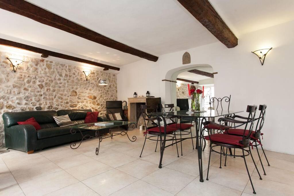Appartement A8 - 2 Bdr Duplex Remparts Heart Of Old Antibes Extérieur photo