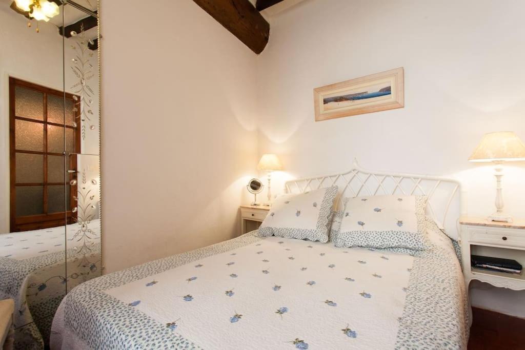 Appartement A8 - 2 Bdr Duplex Remparts Heart Of Old Antibes Extérieur photo