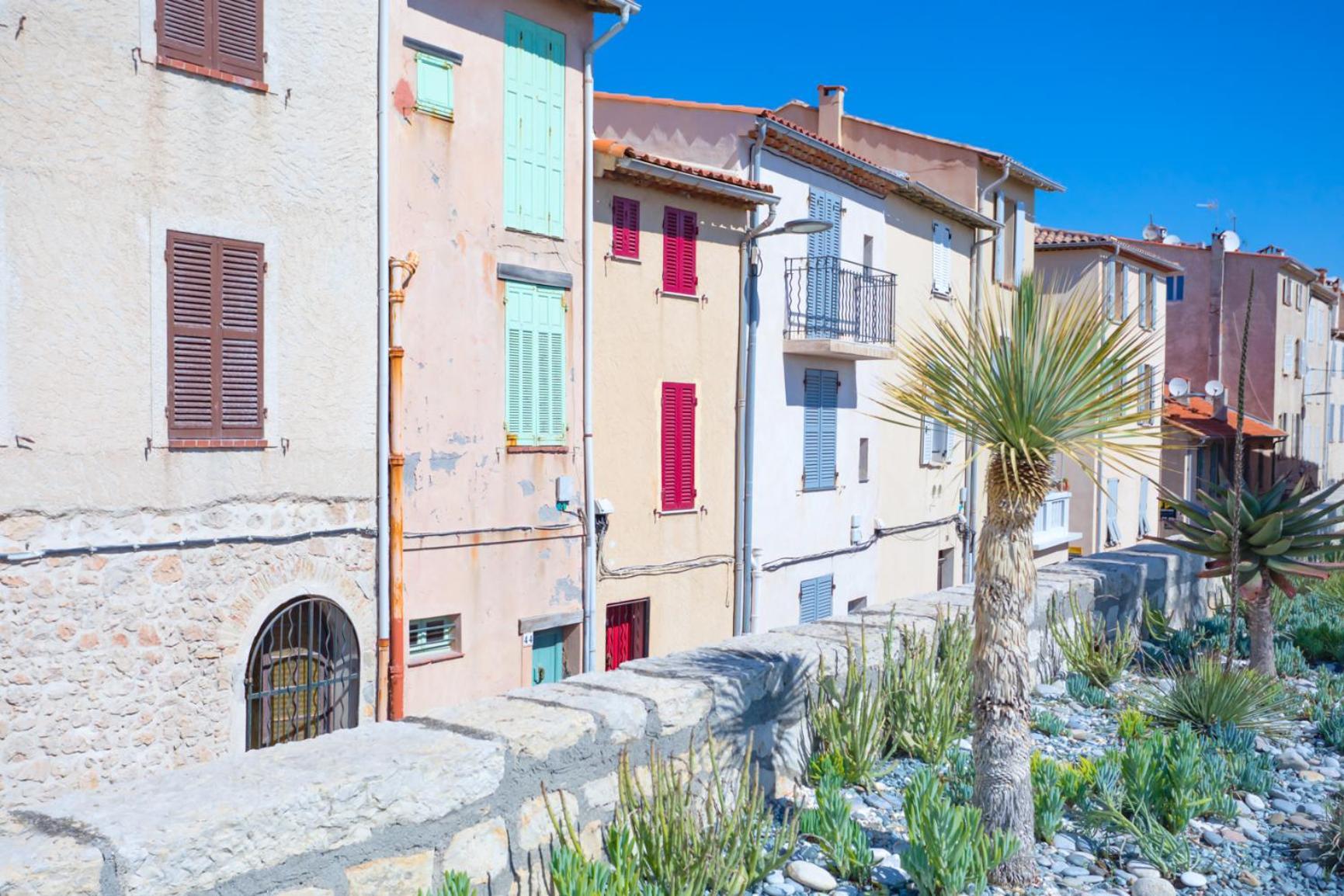 Appartement A8 - 2 Bdr Duplex Remparts Heart Of Old Antibes Extérieur photo